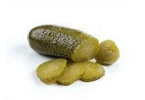 Добавка к шаурме: Огурчики маринов.