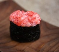 Гункан Яки с тунцом