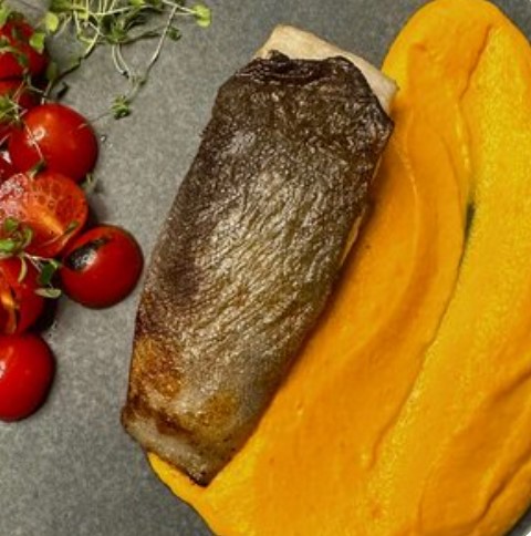 Черная треска с муссом из моркови