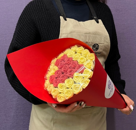 Сердце из 37 шоколадных роз (37БК_кр_С)