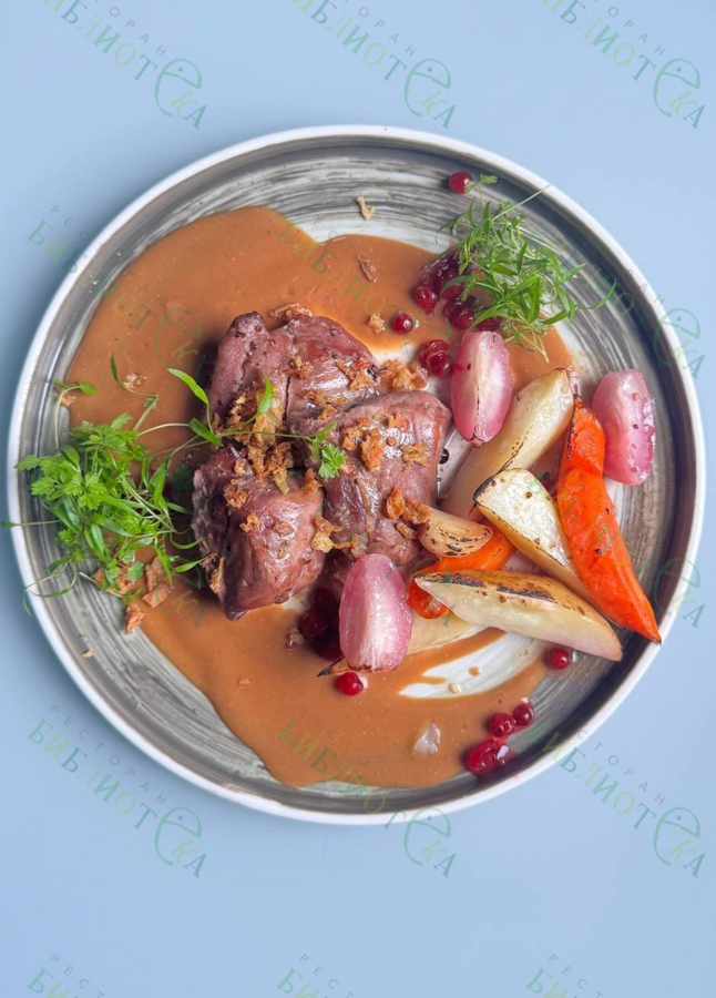 Кабан с корнеплодами