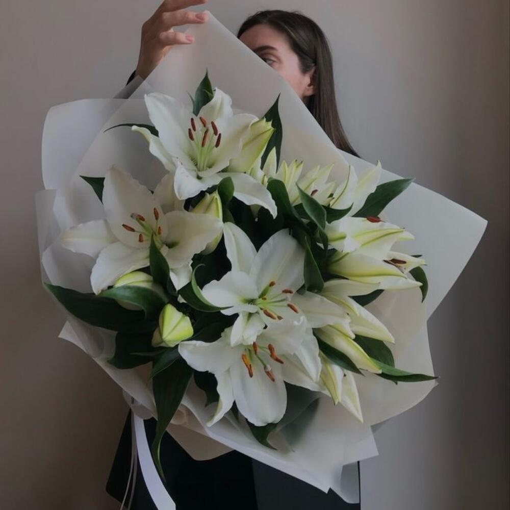 Букет из лилий 11 шт 