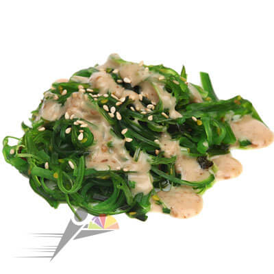 Салат с чукой и ореховым соусом