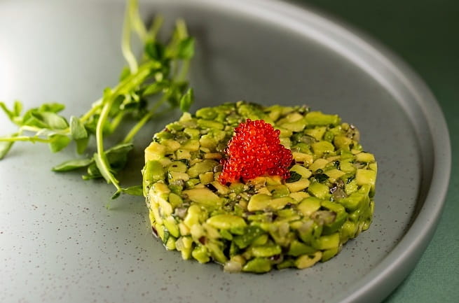 Закуска тартар из авокадо