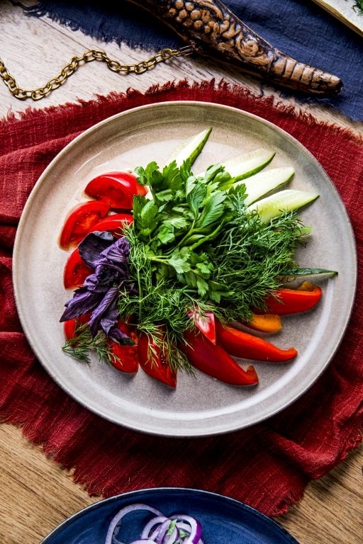 Д Сезонные овощи и зелень