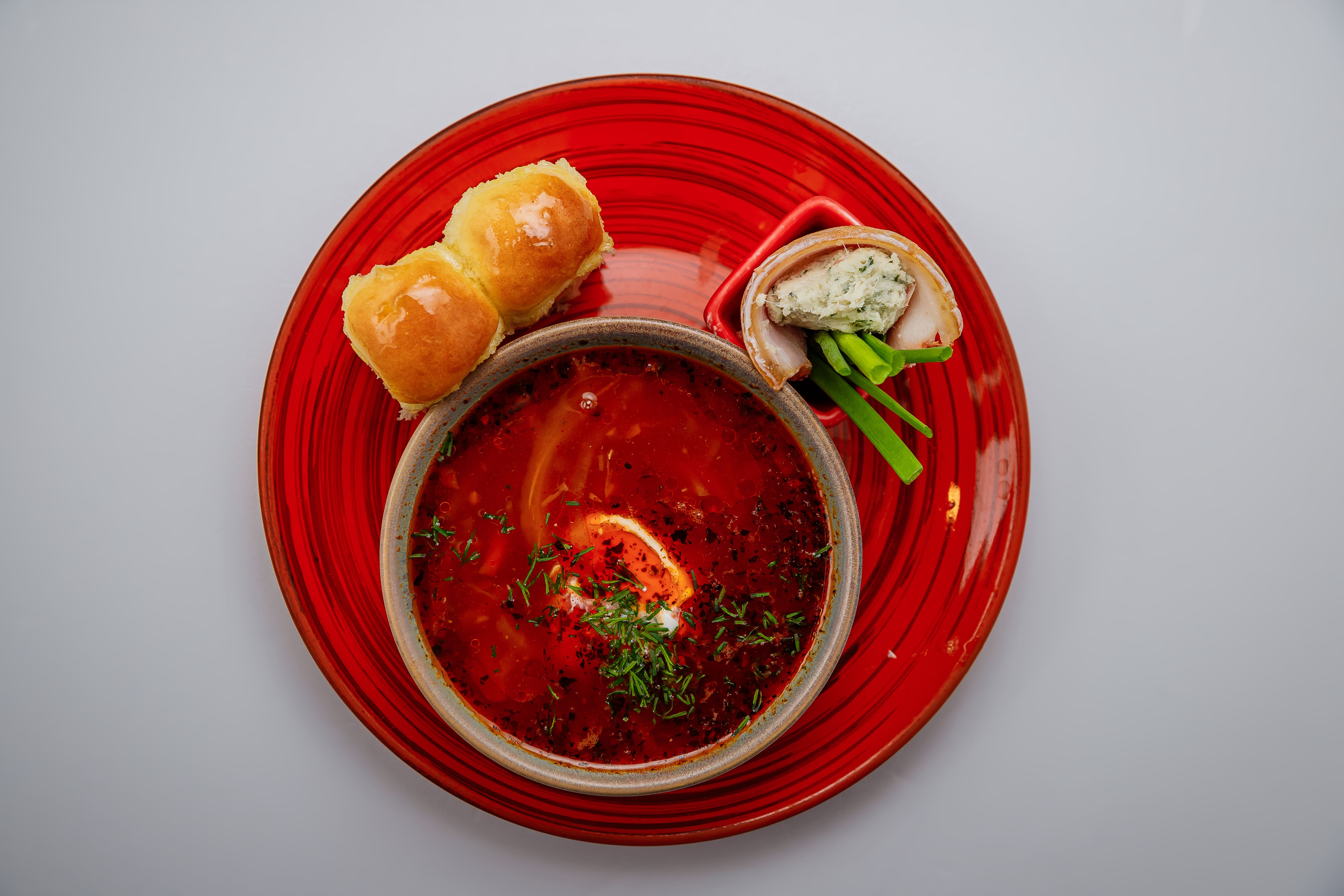 Борщ с пампушками