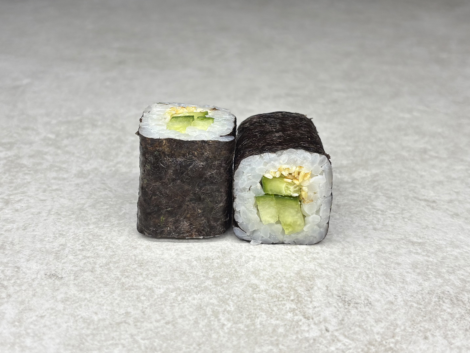 Ролл с огурцом