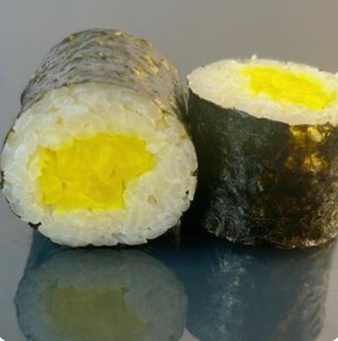 Ролл с редькой Такуан