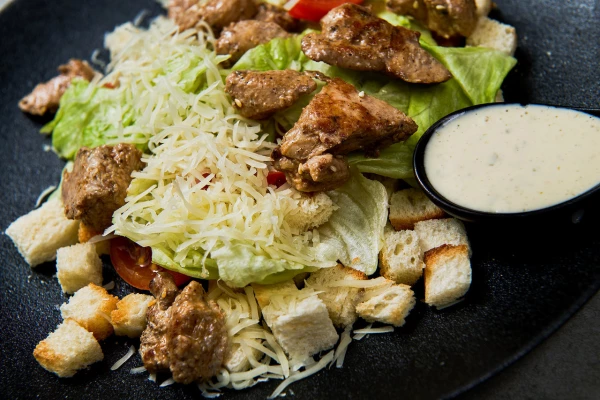 Цезарь с курицей