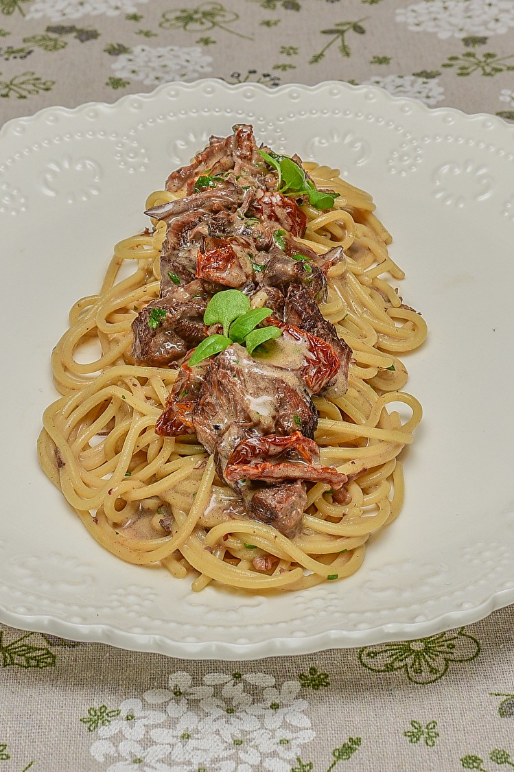 Паста с говядиной