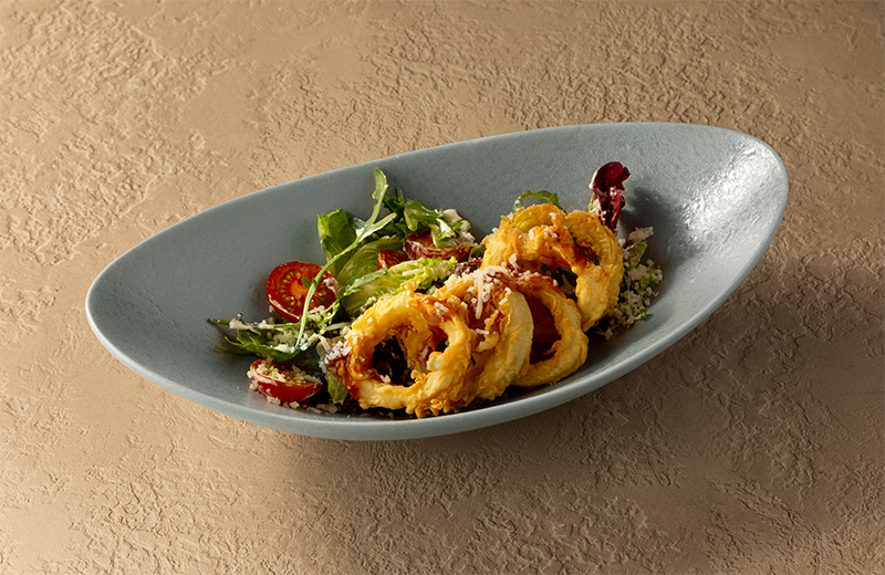 Салат с кальмаром в панировке