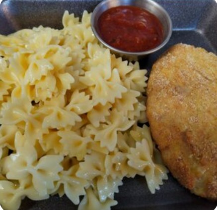 Макароны с куриным шницелем