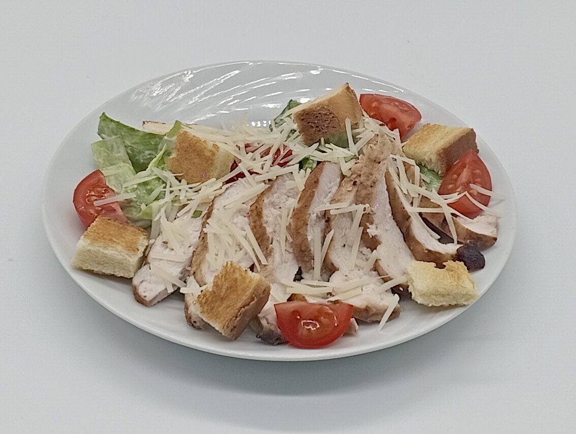 Салат Цезарь с курицей