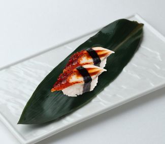 Суши с угрем