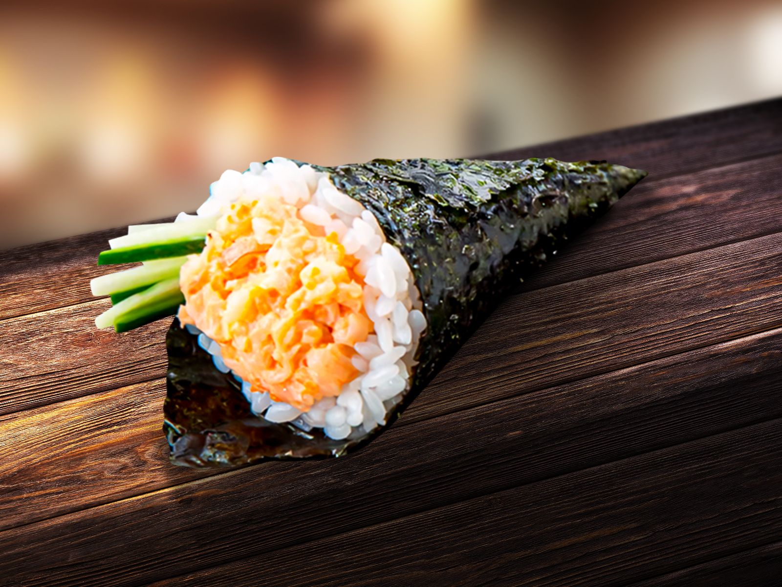 Ручной ролл с креветкой