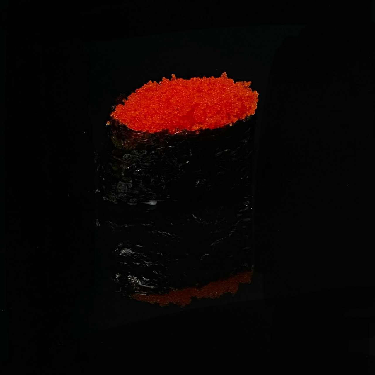 Гункан икра массаго