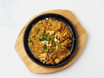 Жареный Рис с ананасом и креветками