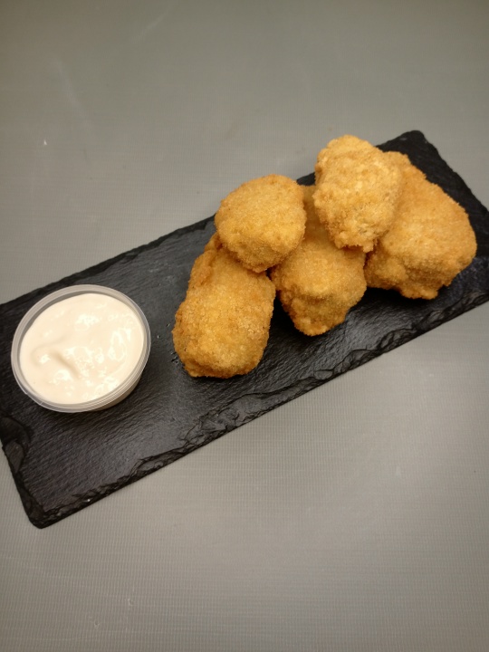 Крылышки в темпуре 5 шт с соусом Тартар