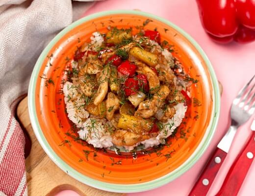 Курица с ананасами в тайском соусе