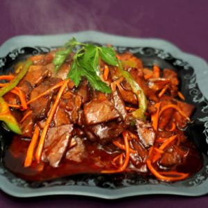 №303 Говядина в кисло-сладком соусе 400г