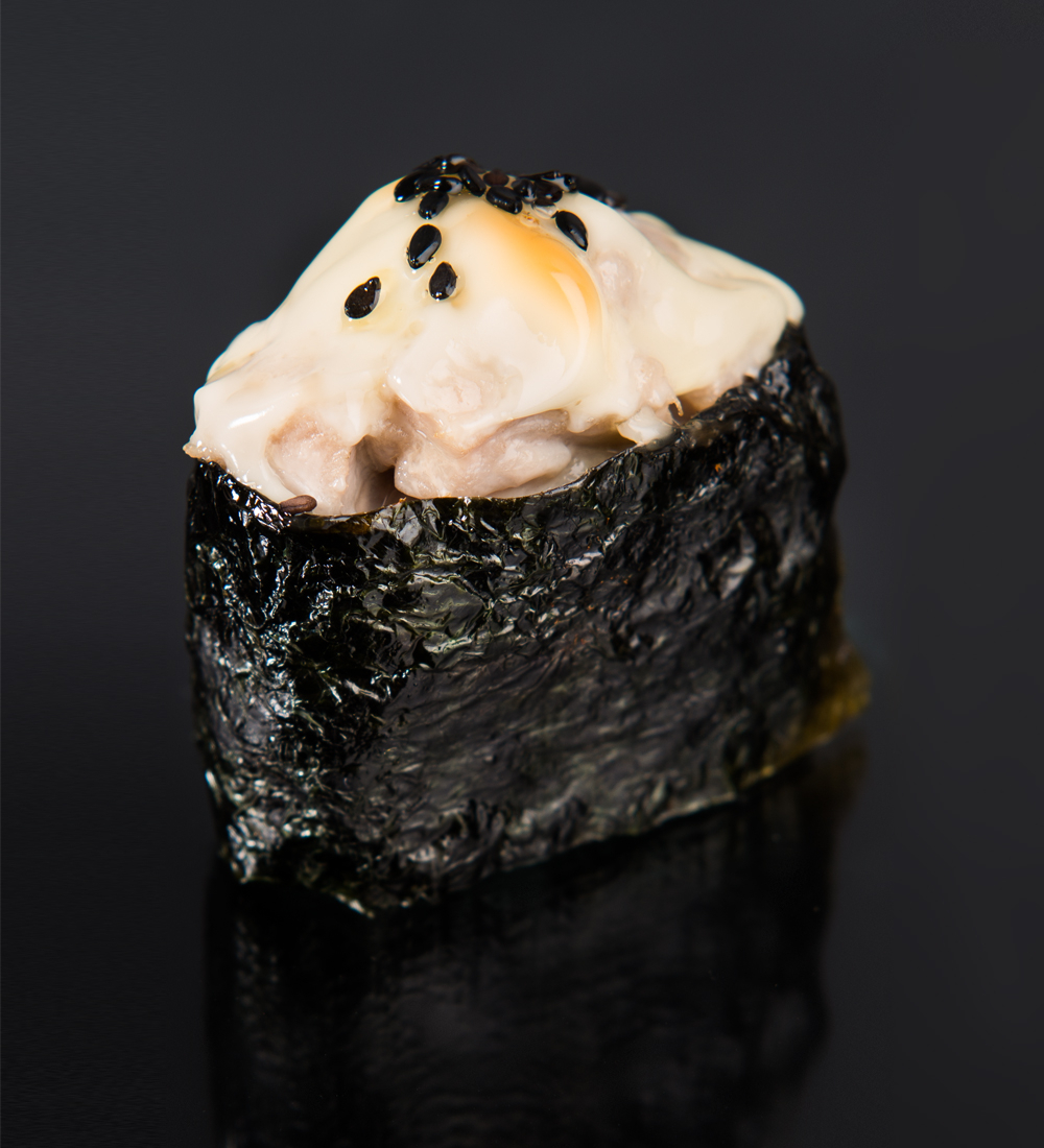 Запеченные суши со снежным крабом