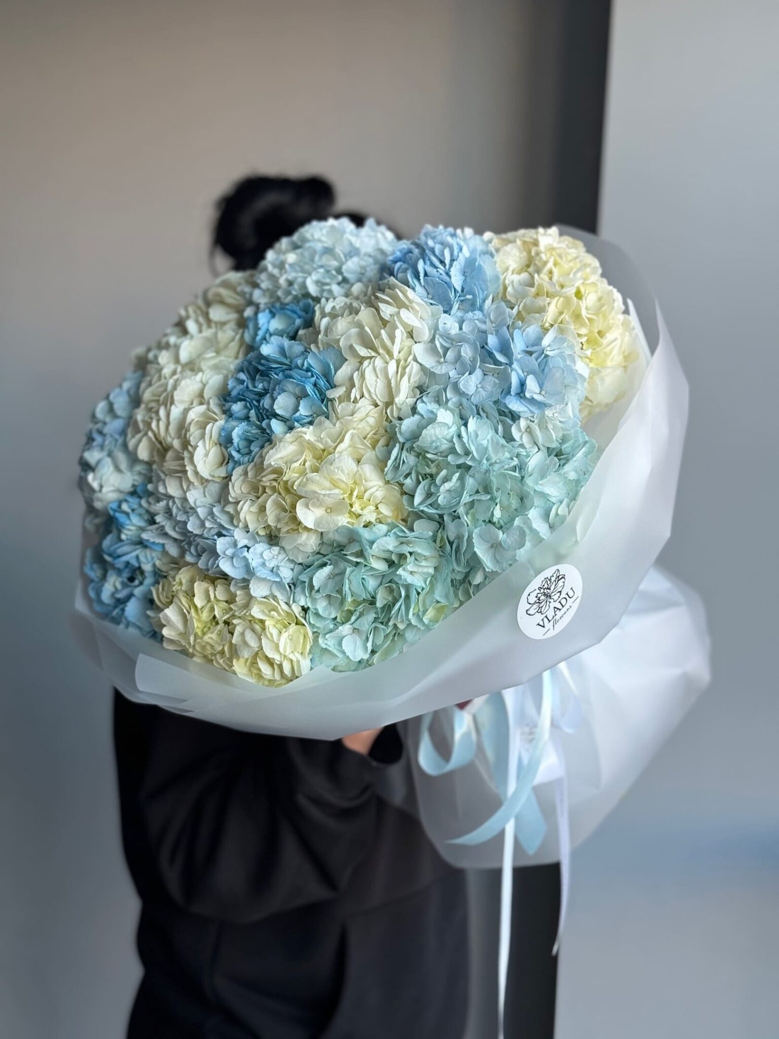 Букет гортензий в оформлении 21 штука