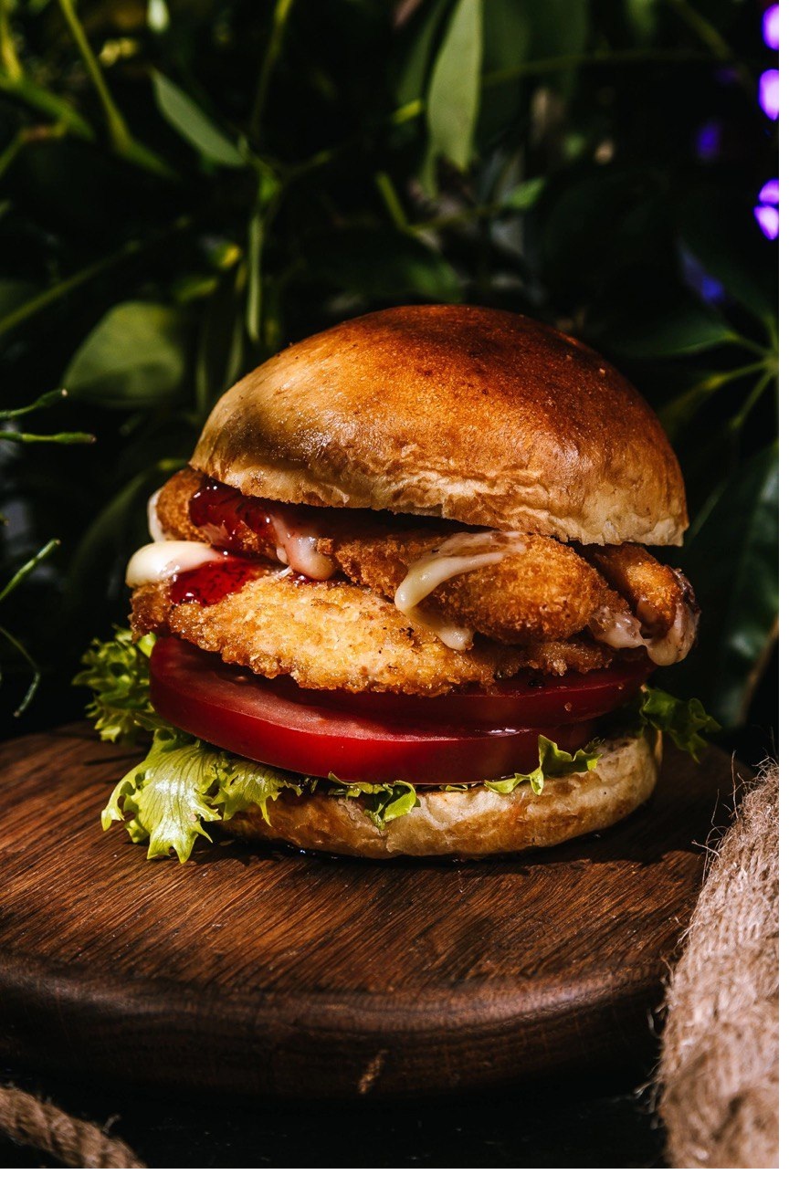 Бургер "С хрустящей курочкой"