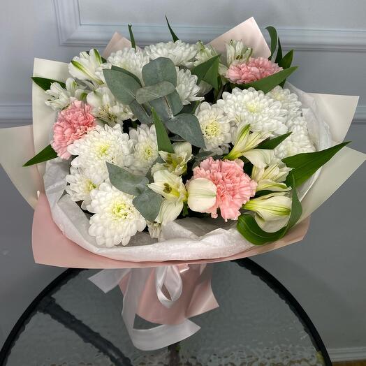 Букет из стоиких цветов