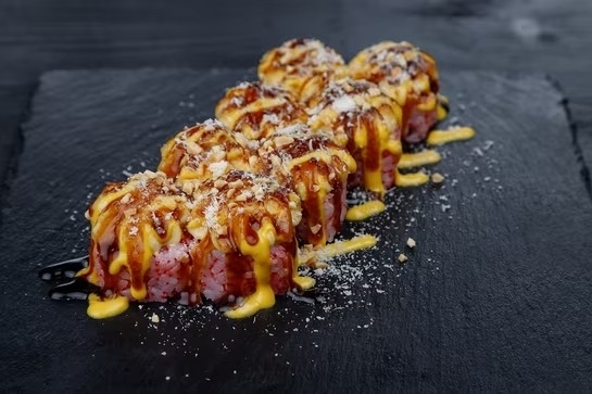 Кани ролл с пармезановой крошкой