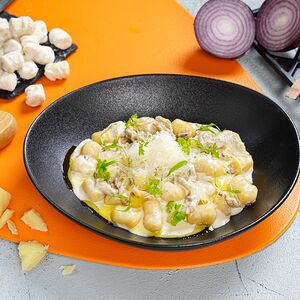 Ньокки с шампиньонами в сливочном соусе