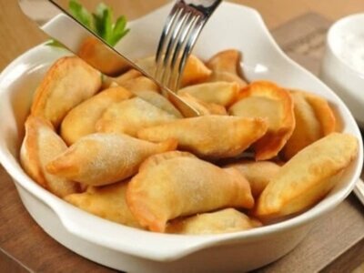 Вареники с вишней жареные