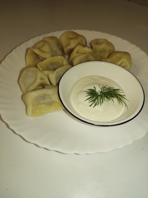 Пельмени со свининой и говядиной отварны