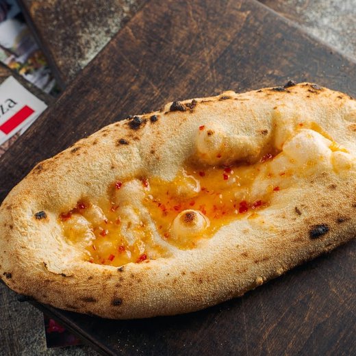 Фокаччо с остро-сладким соусом