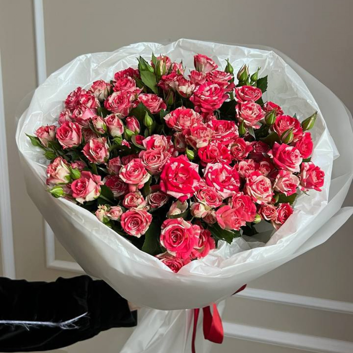 Букет из кустовых роз Артикул: 2687