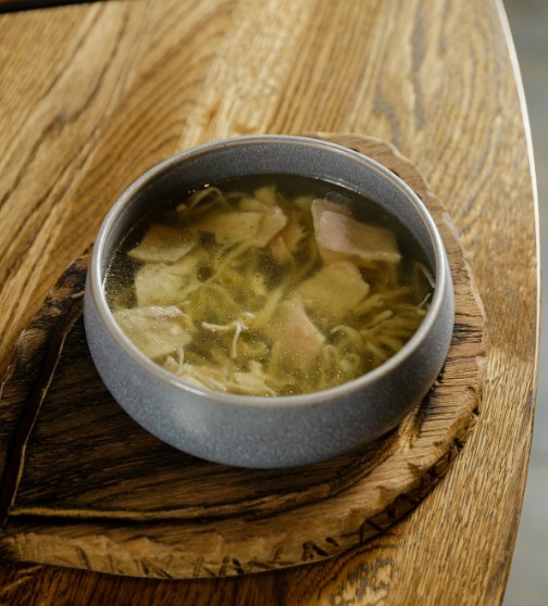 Куриный бульон с лапшой