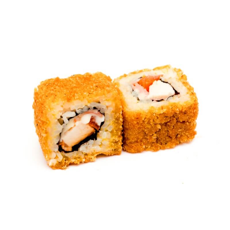 Жареный ролл с курицей и беконом