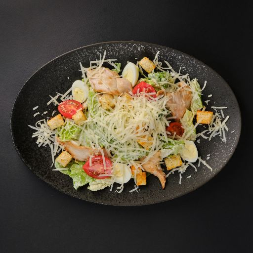 Салат Цезарь с курицей