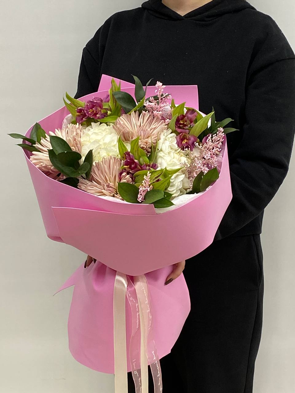 Микс из гортензии и хризантем