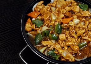 Куриное филе на сковороде