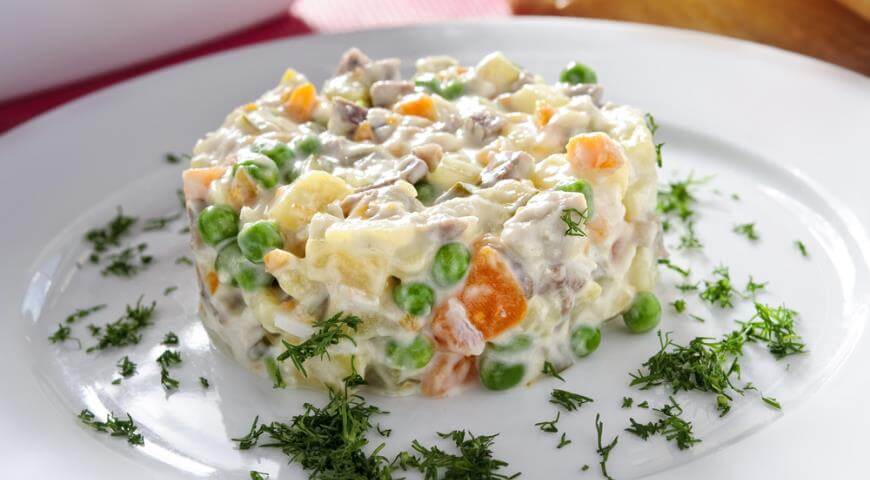 Салат Мясной классический
