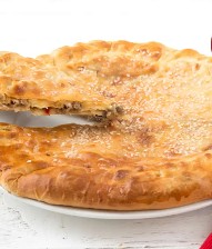 Пирог с мясом и баклажанами
