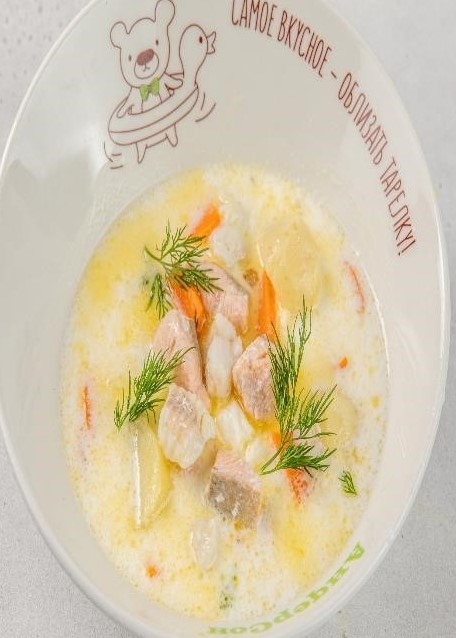 Сливочная уха по- фински с красной и белой рыбой