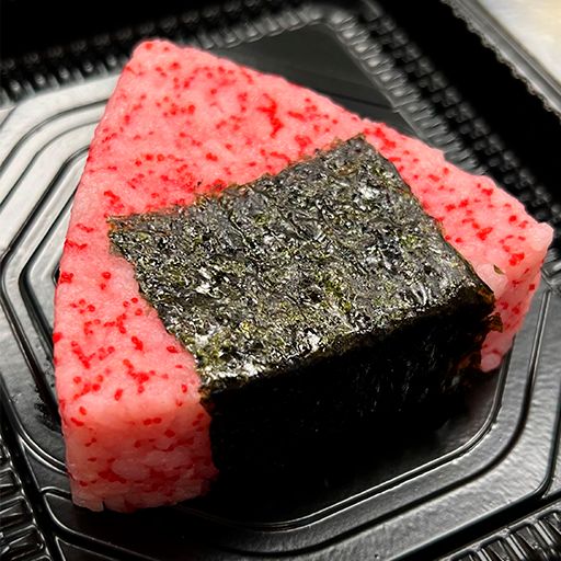 Онигири с лососем