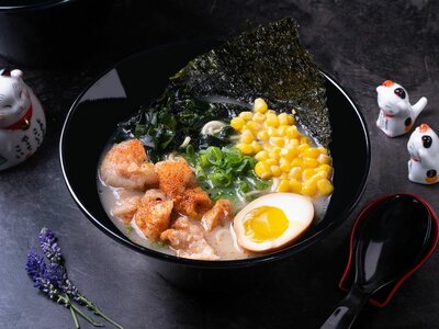 Рамен с белым мисо и курицей