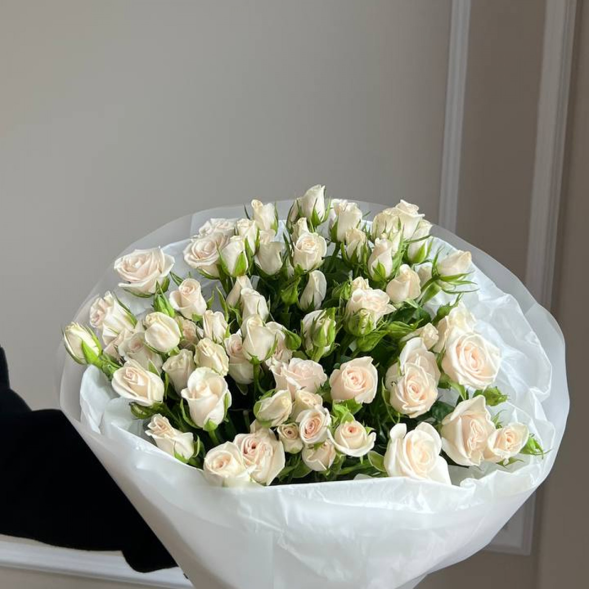 Моно букет из кустовых роз 72 (предзаказ)