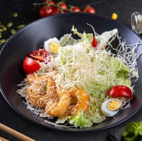 Салат Цезарь с креветками