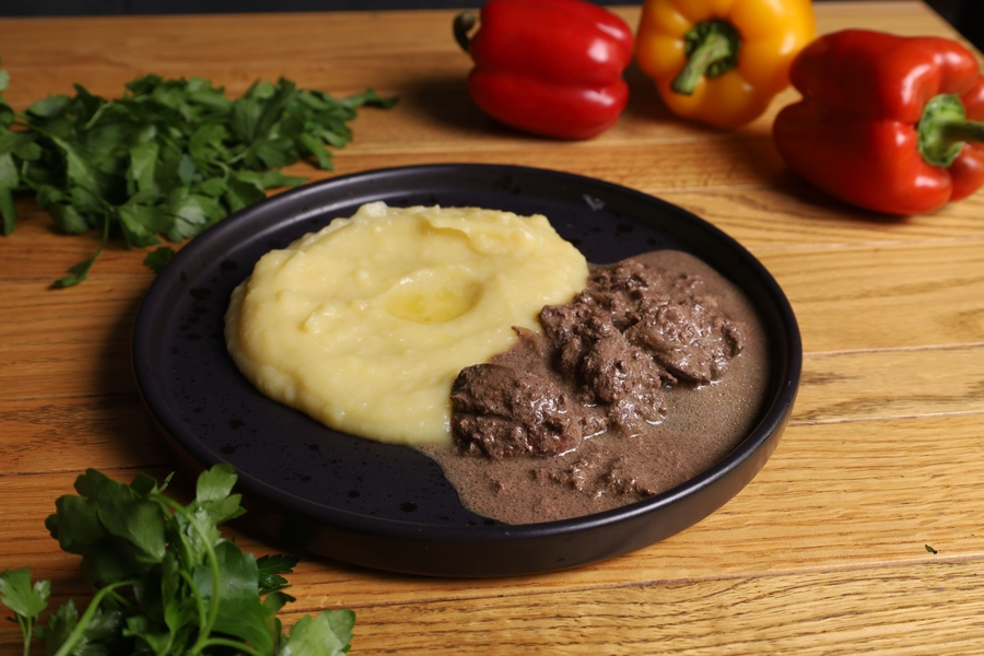 Печень куриная жареная с луком