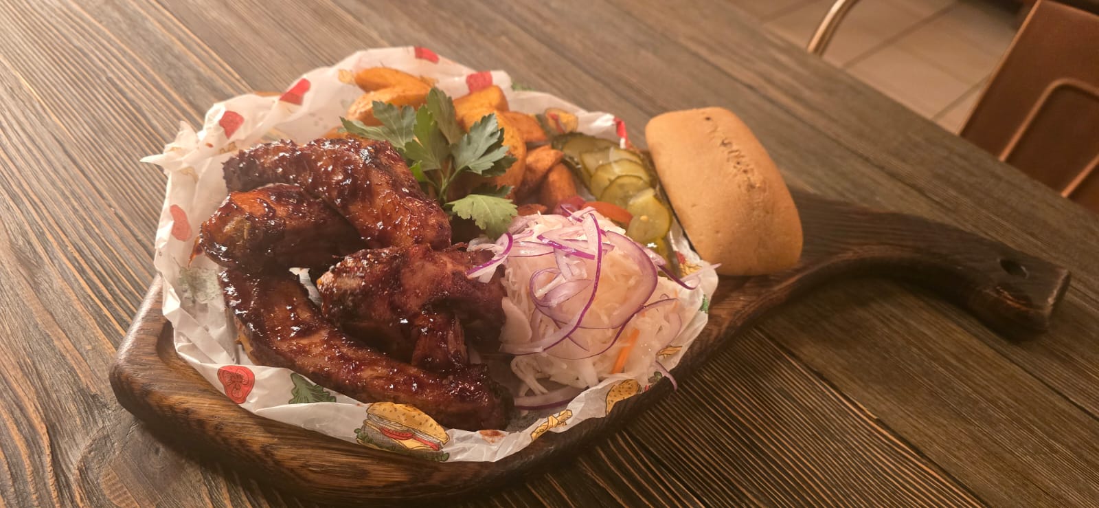 Свиные рёбрышки с картофелем по-деревенски