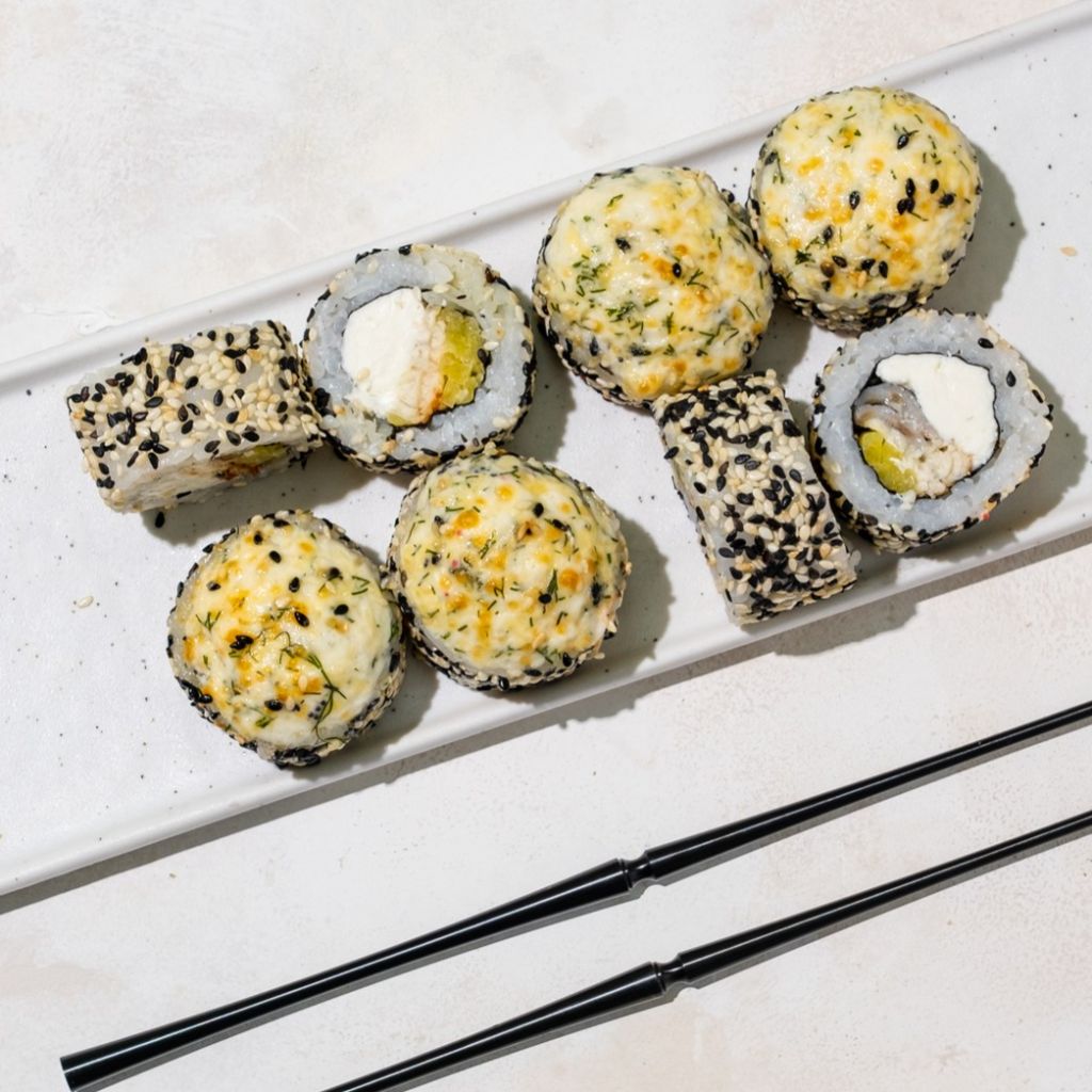 Запеченные с угрём и дайконом