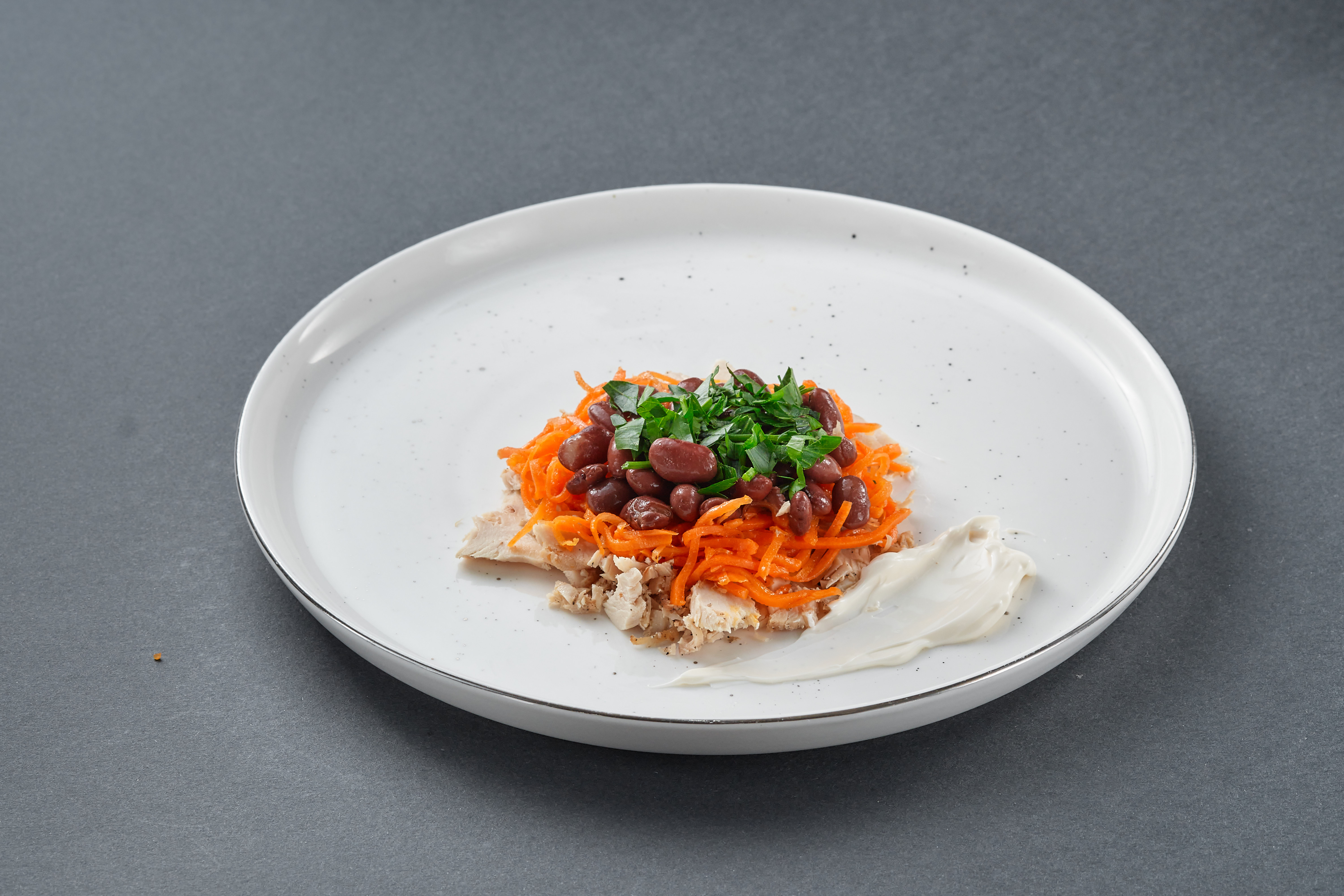 Салат «С фасолью и курицей»